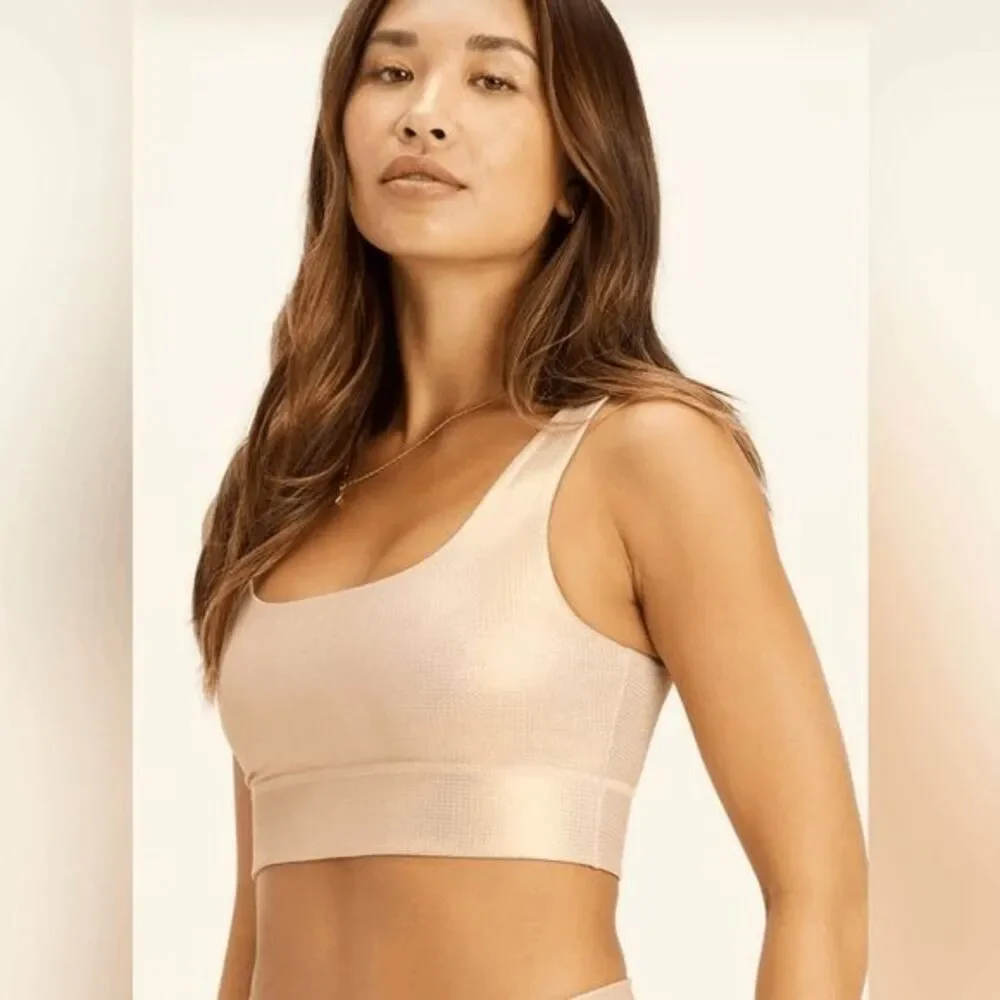 Fabletics Gold Harlyn Hologram Sparkly Shimmering Sports Bra S/M
